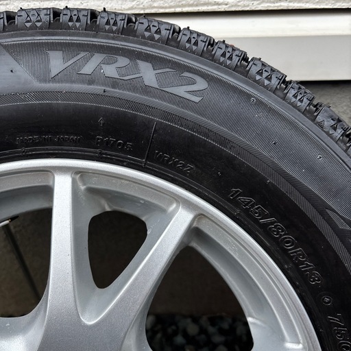 美品　ブリヂストン　スタッドレス　VRX2  145/80-13 アルミ付き　バリ溝