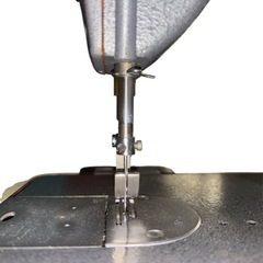 【動作確認済】SINGER 工業用ミシン 191D300A テーブル・モーター付 裁縫 店舗用の画像