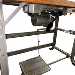 【動作確認済】SINGER 工業用ミシン 191D300A テーブル・モーター付 裁縫 店舗用の画像