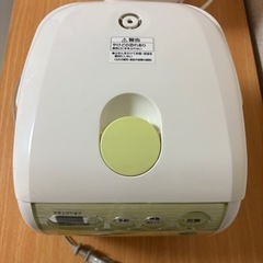 炊飯器とケトルのセットの画像