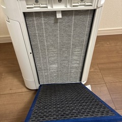 SHARP 加湿空気清浄機　KC-J50　の画像