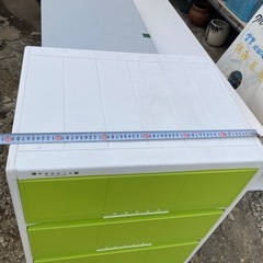 プラスチックのチェスト5段の画像