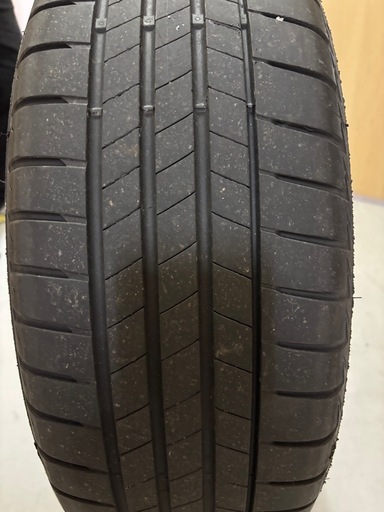 フォルクスワーゲンT-Crossタイヤブリジストン205/60Ｒ16　純正
アルミホイール付き 