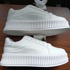 新品 22.5cm レディース スニーカー ホワイト シューズ 靴 カジュアル(907-Z)の画像