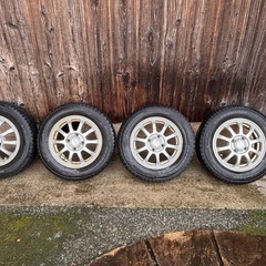 ワゴンRスタッドレスタイヤの画像