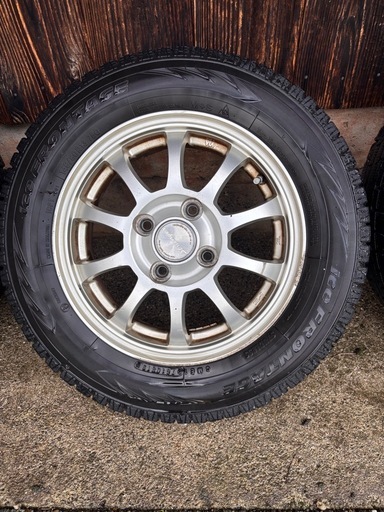 ワゴンRスタッドレスタイヤ