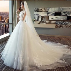 ウェディングドレスの画像