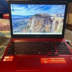 FUJITSU のノートパソコンの画像