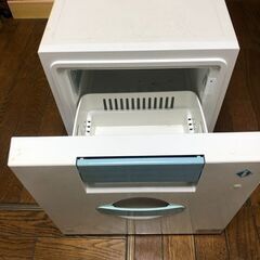 小型ノンフロン冷蔵庫の画像