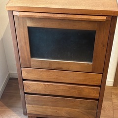 キャビネット
の画像