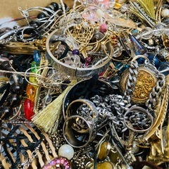 遺品整理品　k18刻印有り　アクセサリーまとめ売り　ジャンク　ネックレス　指輪の画像