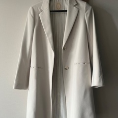 レディース　ホワイトロングコートの画像