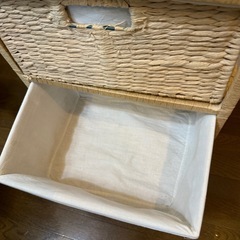 4段収納チェストの画像