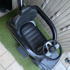 メルセデスベンツ　足けり　乗用の画像