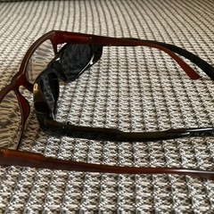 おしゃれ老眼鏡とサングラスの画像