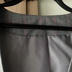 レディース　ノーカラージャケットの画像