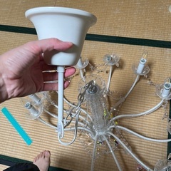シャンデリア12灯✴︎キラキラ　電球付きの画像