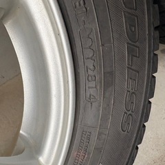 スタッドレスタイヤの画像