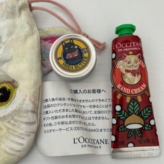 （限定）ロクシタン 招き猫キット アップルマルーン　巾着ポーチ　ハンドクリームの画像