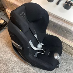 サイベックスのチャイルドシート「SIRONA」の画像