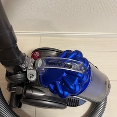 動作品✨ダイソン　掃除機　DC26 アタッチメント多数➕フローリングヘッド付きの画像