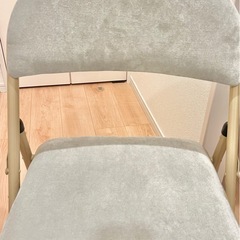 ベロア素材　折りたたみチェア（シルバー）　モダン　お洒落　アンティーク　パイプ椅子　店舗　パイプチェア　収納　オフィスチェア　ワークチェア　　の画像