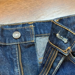 K2511-038 Levi's 507 デニム パンツ ダメージ、汚れ有りの画像