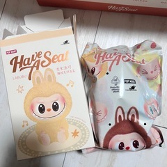 POPMART ラブブ have a seat の画像