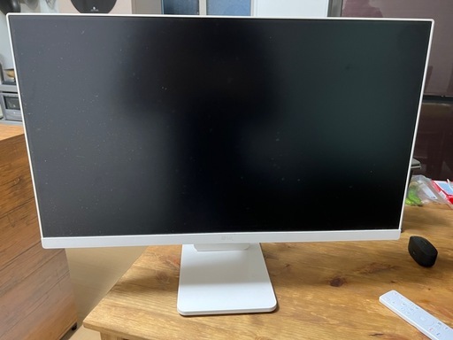 LG スマートモニター / 32SR50F-W/MyView Smart Monitor / 31.5インチ フルHD/webOS/IPS/sRGB 99% / ハーフグレア / 5W+5Wスピーカー / AirPlay 2 / Miracast/USB Type-A/HDMI（eARC） / スリムデザイン/ホワイト/チューナーレステレビ