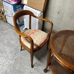 アンティークテーブルセットの画像