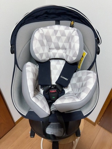 コンビ　チャイルドシート　クルムーヴ　ISOFIX