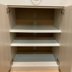 食器棚の画像