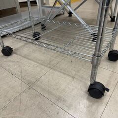 J3153　【リユースのサカイ柏店】　キャスター付　4段メタルラック　棚　の画像
