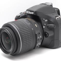 約600枚の少ショット数♪Nikon D5200 バリアングル液晶 スマホ転送の画像