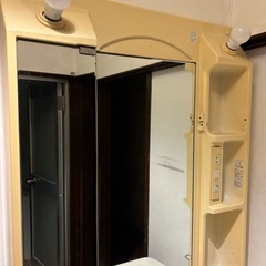 無料！昭和レトロな洗面台　シャワー付の画像