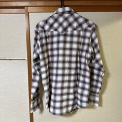 秋冬用のシャツの画像