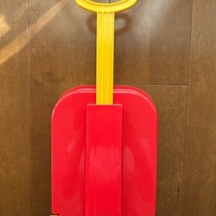 ピカチュウ子供用キャリーバッグの画像