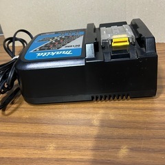 マキタ純正急速充電器DC18RC-Tの画像