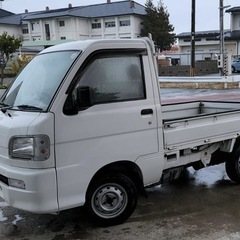 ダイハツ ハイゼットトラック ⭐️4WD⭐️  2年間の車検付き コミコミ 値段 250000pの画像