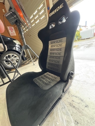ハイエース用レール付き　ブリッドセミバケ