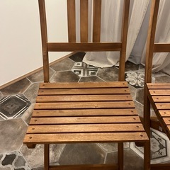 折りたたみ木製ガーデンチェア2脚の画像