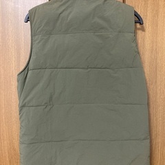 Abercrombie & Fitch XS ダウンベスト オリーブの画像