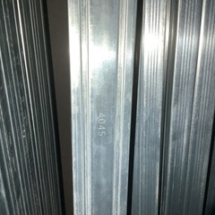 【未使用】角スタッド 40mm×45mm 3m 茨城県稲敷市江戸崎 の画像