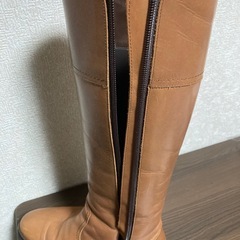 ダイアナのブーツの画像