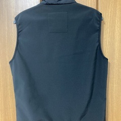 HOLLISTER ブラック ベスト Sの画像