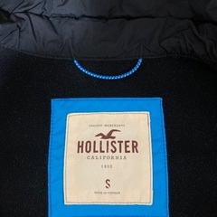 HOLLISTER ブラック ベスト Sの画像