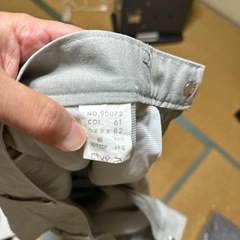 スラックスの画像