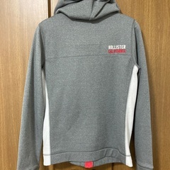 HOLLISTER グレー フード付きパーカーの画像
