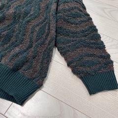 NIKO AND. 波模様 グリーン セーター Mサイズの画像