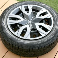 ①現行60系 プリウス 純正ホイール ピレリ スタッドレス ICE ZERO 195/60R 17 2023年製 4本セット ボルト20本の画像